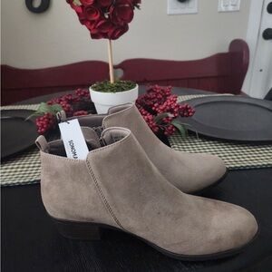 Sonoma Women's Taupe Ankle Booties